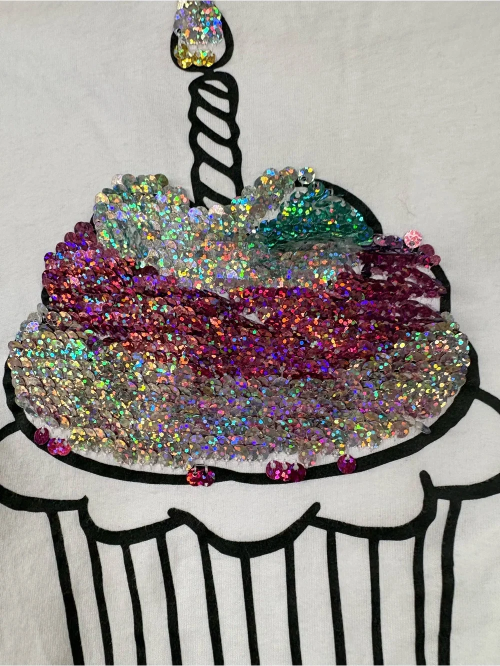Oshkosh Happy birthday- Sequin Cupcake Graphic Tee - Multicolor - size‎ 7